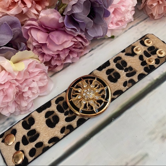 Light Leopard Wrap Gold Crystal Sun Cuff Bracelet - Picture 3 of 8